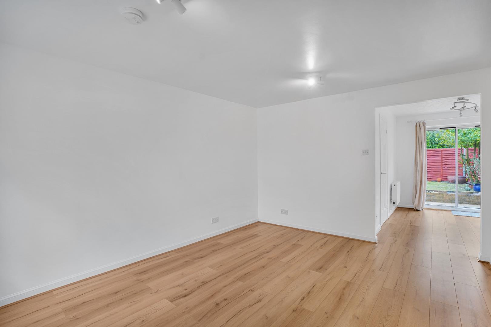 Property Image 0707b6fd-9eb4-49fd-81bc-1d60f132c4a4