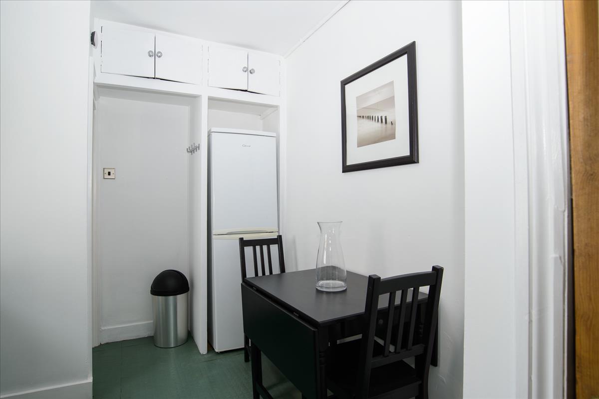 Property Image 071e094e-519b-42ab-80d5-c9bc7b09f333