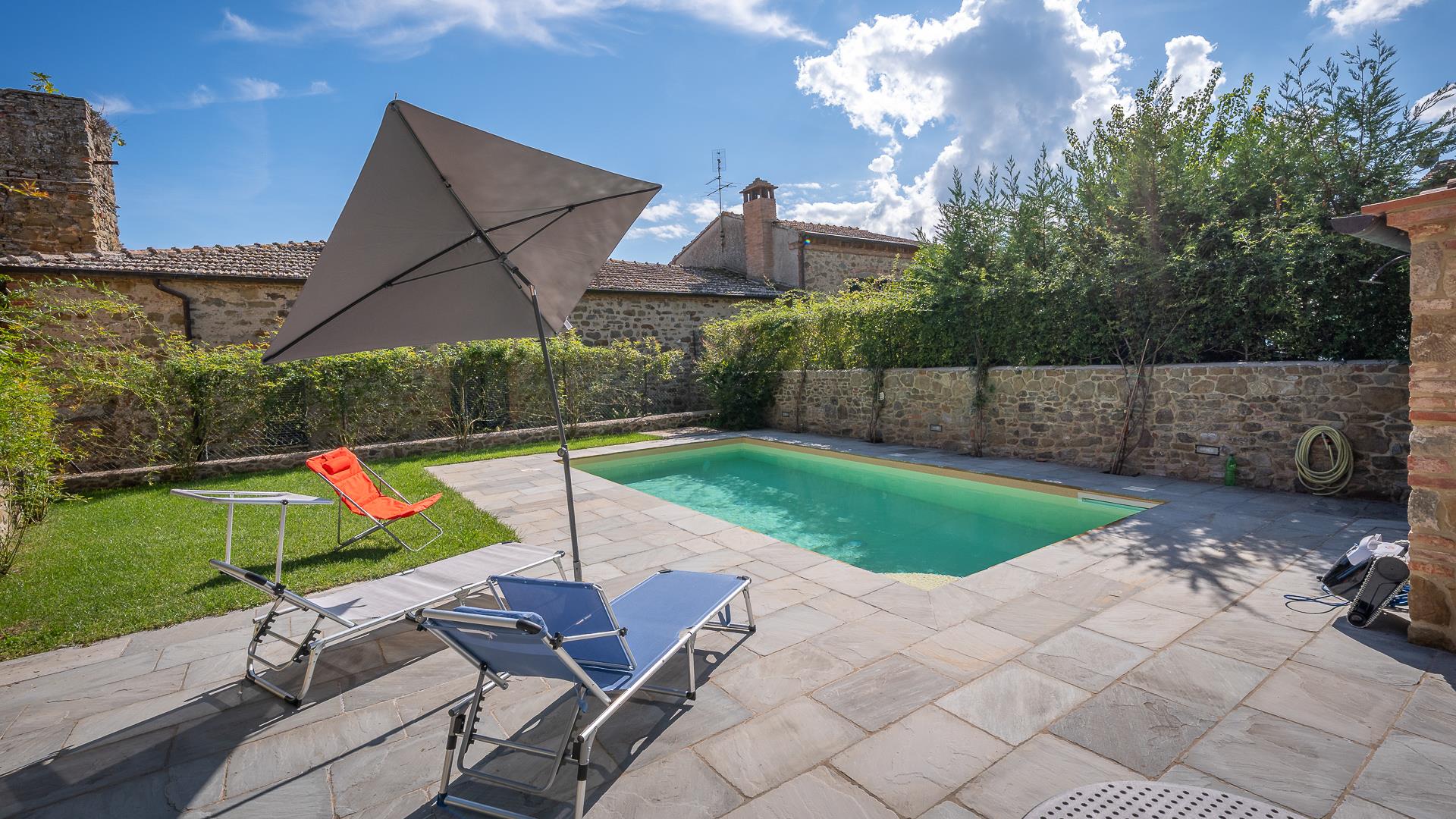 Property Image 07262f39-8480-46b2-a37b-0e17e27cc775
