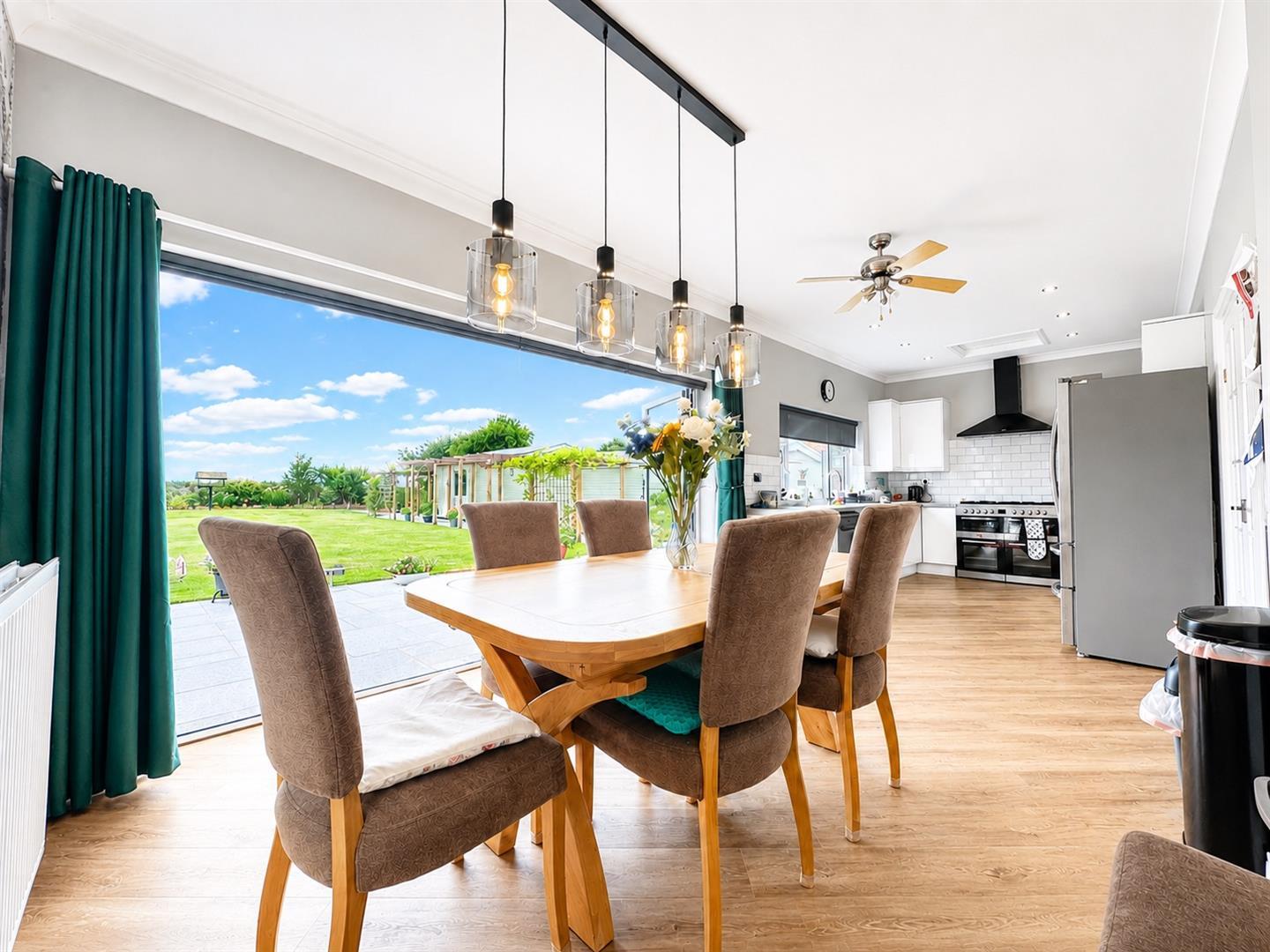Property Image 07276634-f63e-4663-aa64-4eaf91b5ebe9