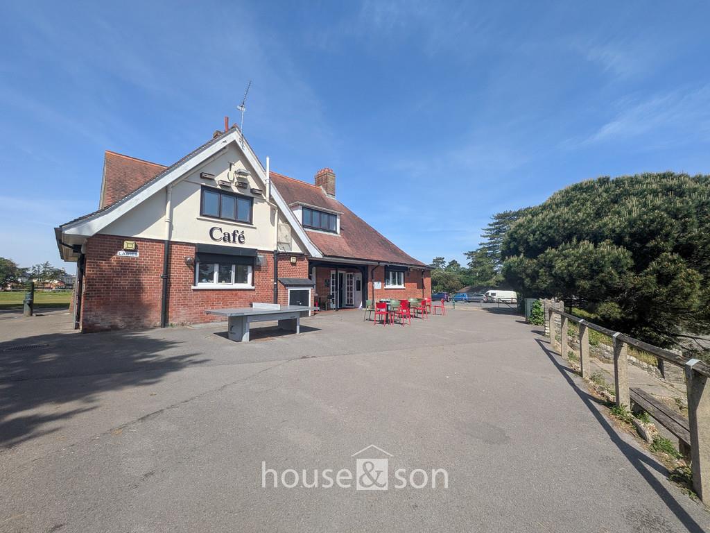 Property Image 0740622d-b01e-40ce-a59d-17c323a4c684