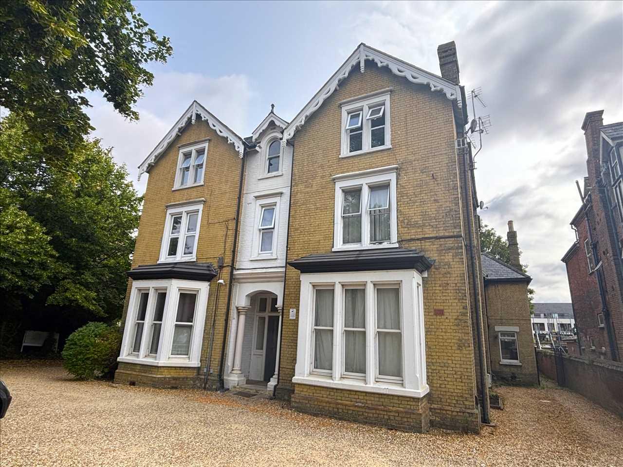 Property Image 074710b5-5f68-4346-9073-72c47e3fa30e