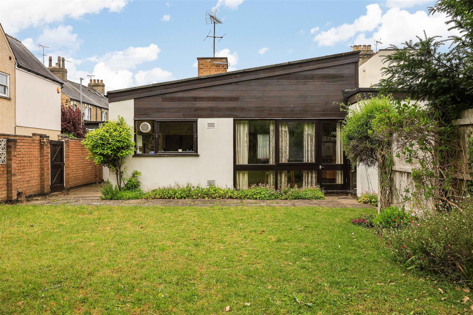 Property Image 074f32cd-57ff-43d2-b88c-bcb3a86a7d46