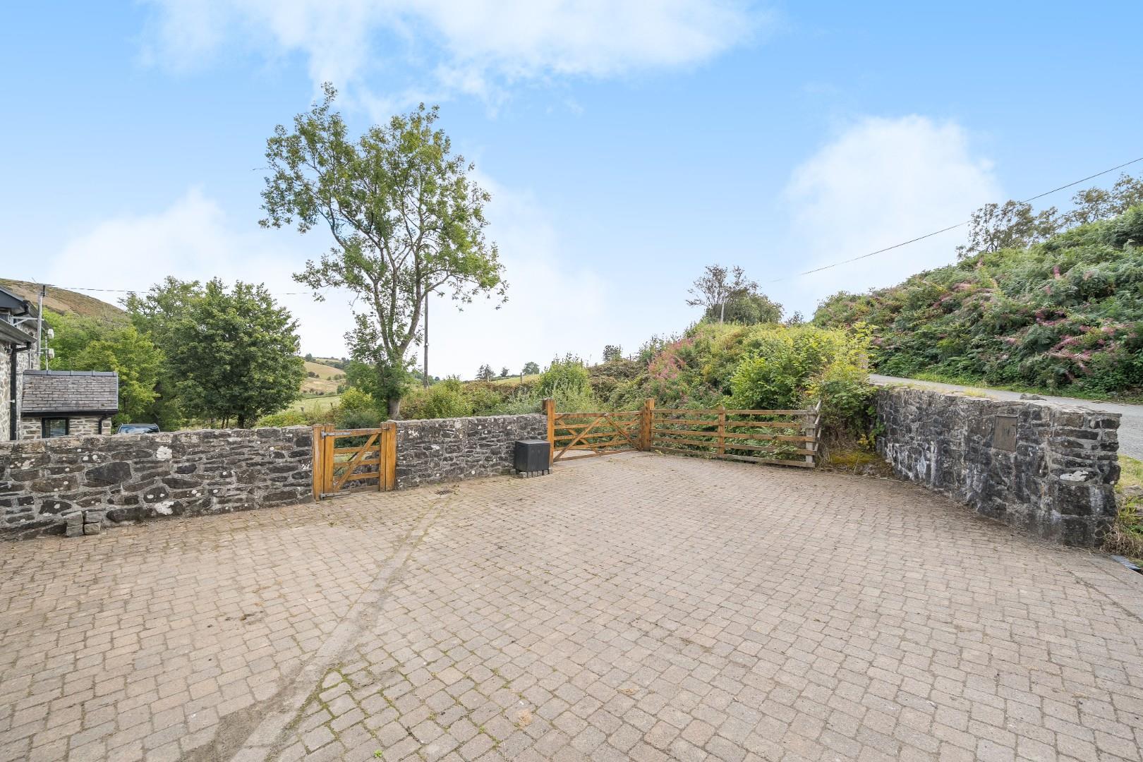 Property Image 07522b53-32aa-4e9b-8529-bbb99e15a27b