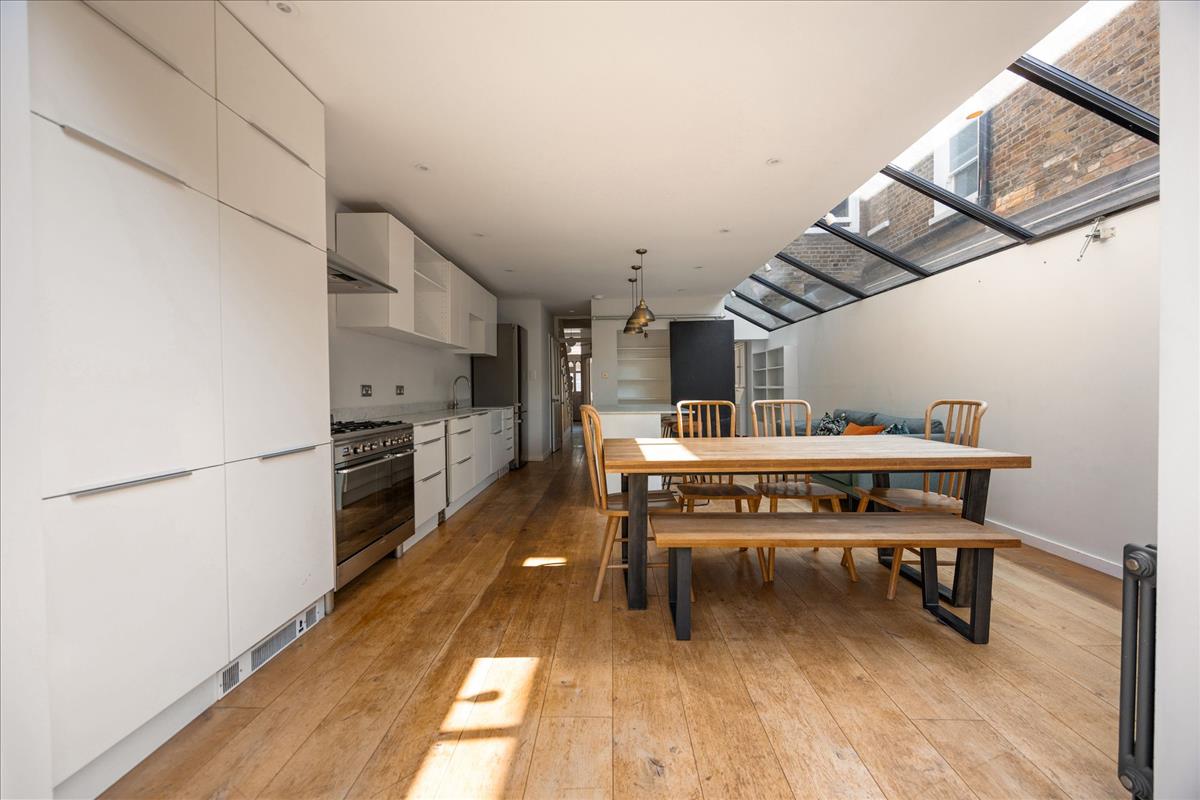 Property Image 0760bc70-e4ca-47d3-82ec-0c2c516c759b