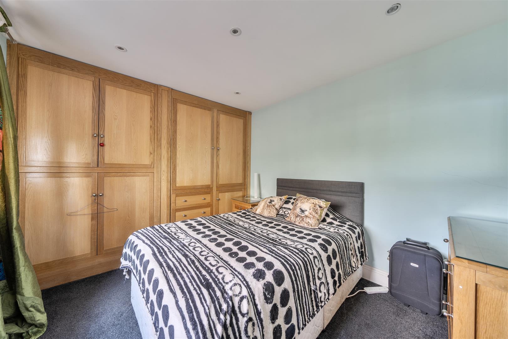 Property Image 0770cd25-cc01-4163-acfb-23275a1a8dd4