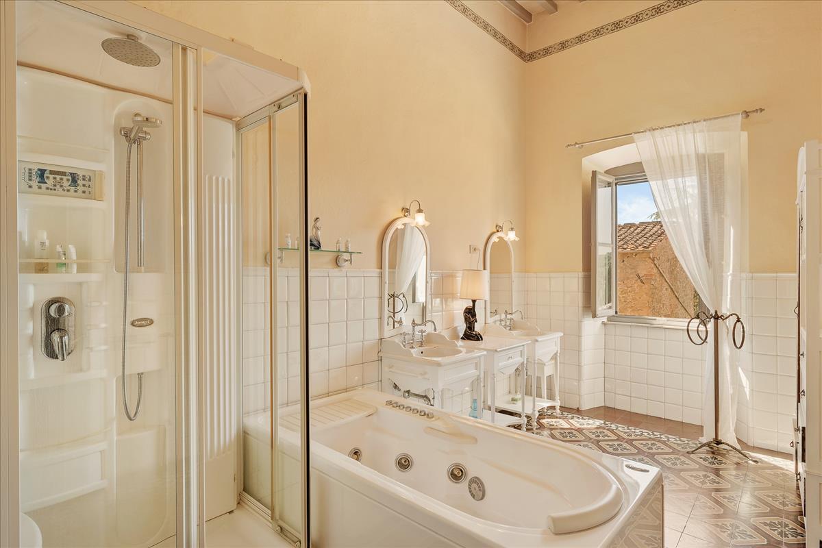 Property Image 077104ab-2675-41b5-b0d5-4af5da3d14f4