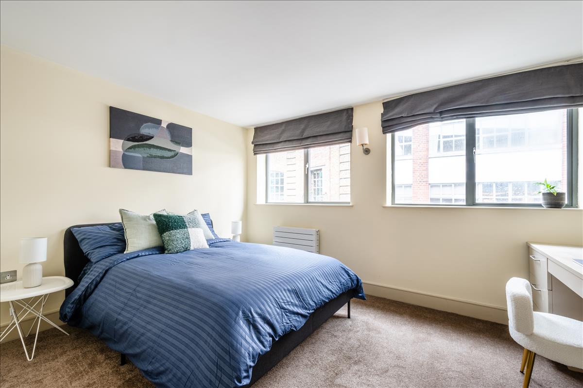Split-level penthouse for sale, Boundary Street, Shoreditch, E2. Bedroom 3