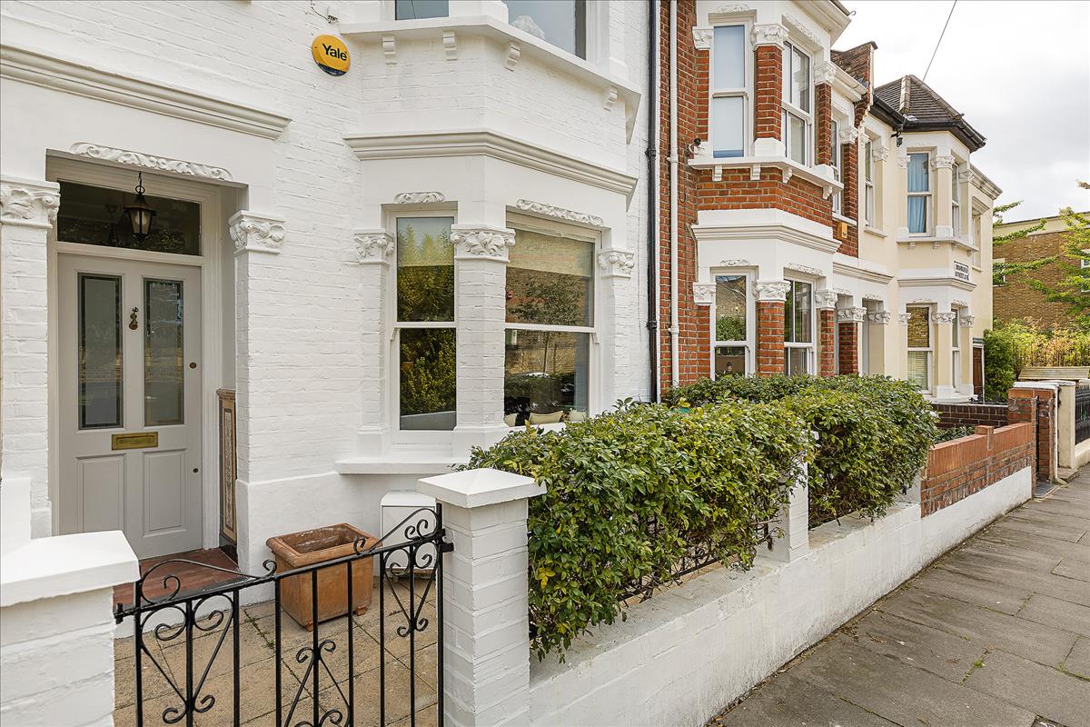 Property Image 07793190-a66b-4a62-a018-11a3fdf515ab