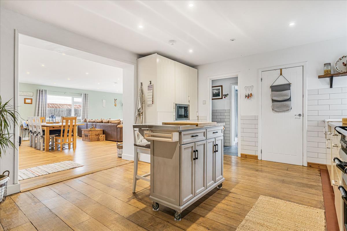 Property Image 077e54ca-881d-4739-b9a7-abe98d342b4f
