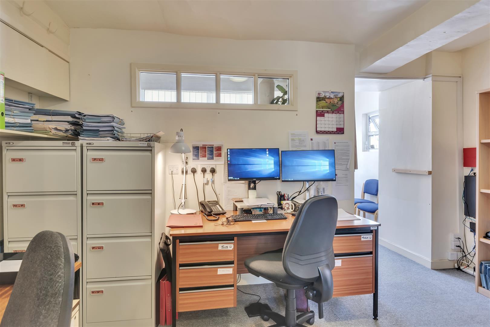 Property Image 0787bddc-37dc-4561-bf0c-510b16273323