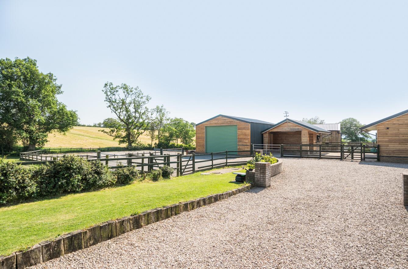 Property Image 078d310b-7194-4823-8b57-11b190b92c36