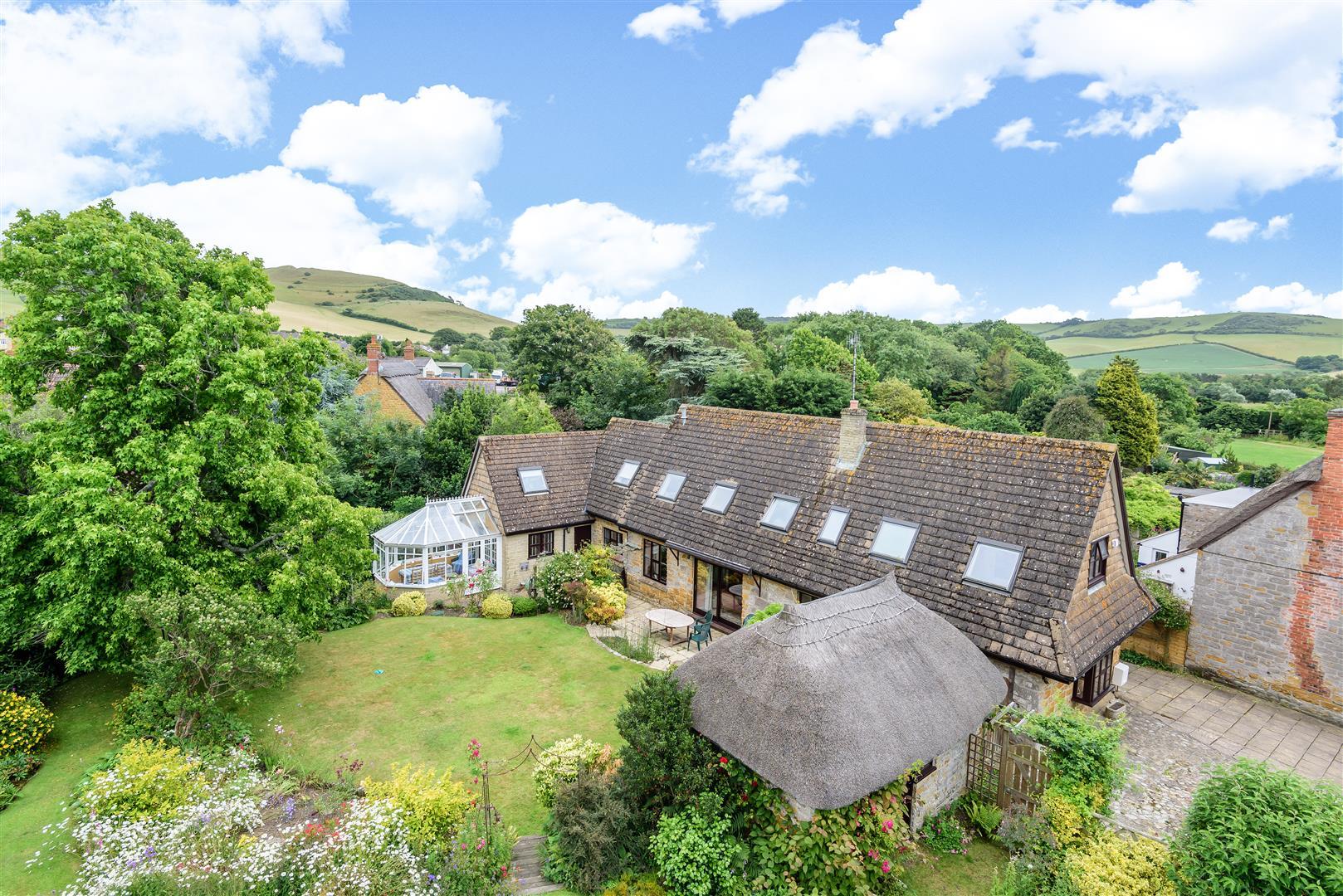 Property Image 07936817-9385-4bb5-a635-1ae7e7731b45