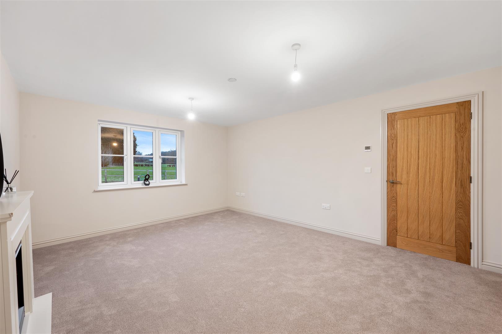 Property Image 07c1fff9-607e-48d9-9052-eb569668744c