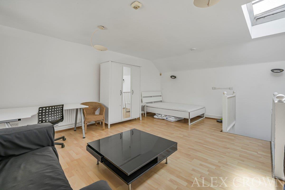 Property Image 07e48557-3e18-4ac6-8d7d-36059094e0d1