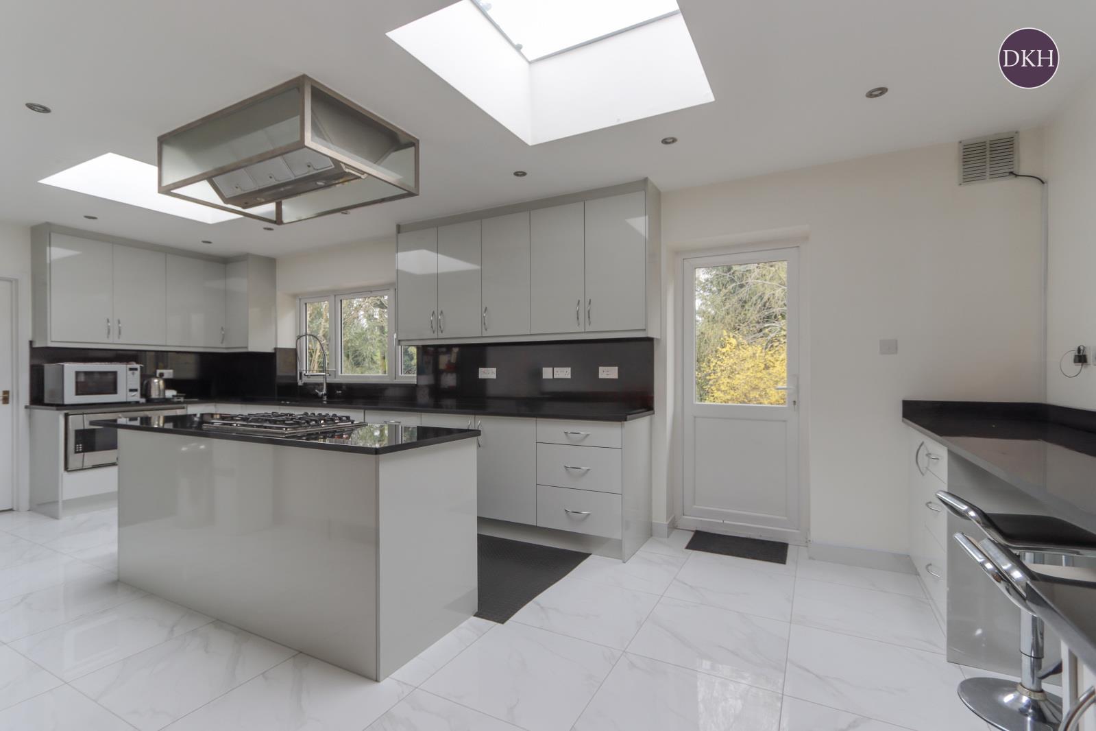 Property Image 080a8100-42d9-4cfc-8622-ae8c33b87415