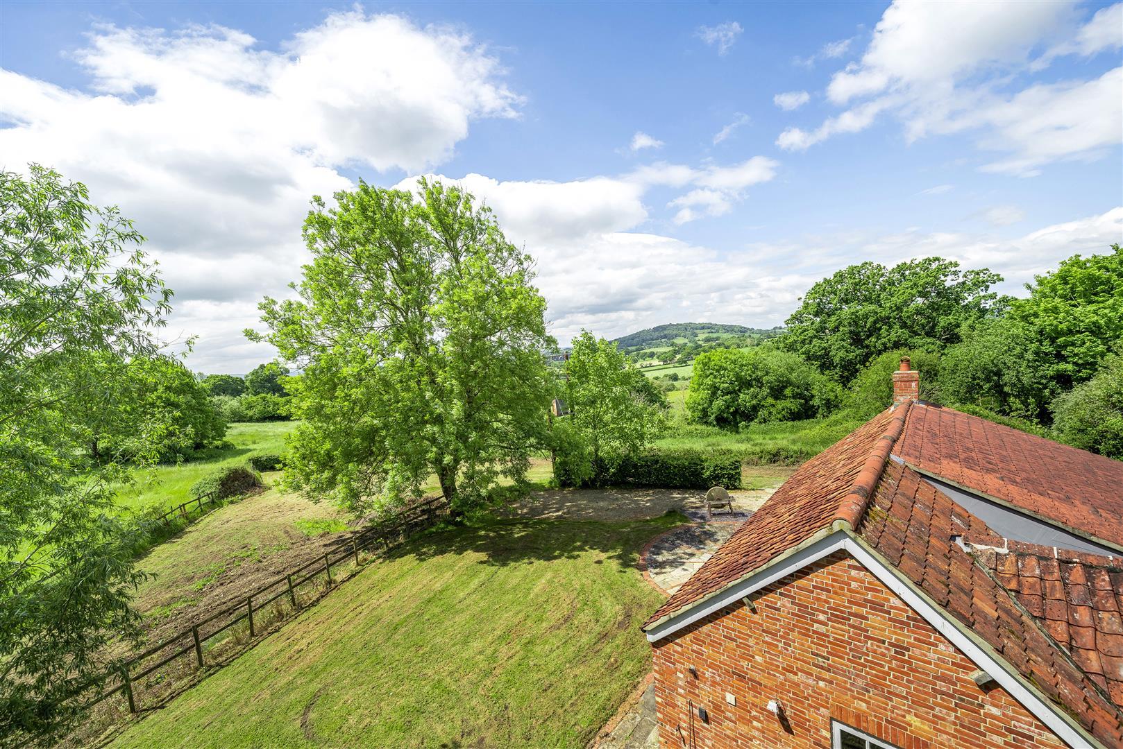 Property Image 082d47d0-8e21-4051-8a51-580c35a904cb