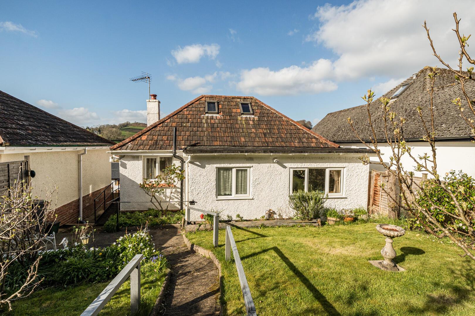 Property Image 084e9d93-c7da-441c-9b35-93a5fcbd5b41