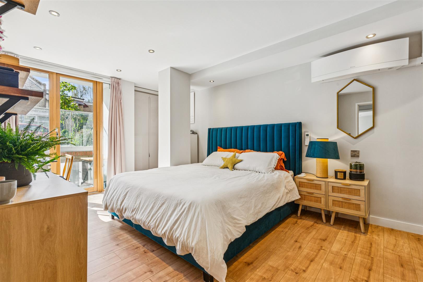 Property Image 088d9a4b-7983-46f2-9548-e3cb8a153e60