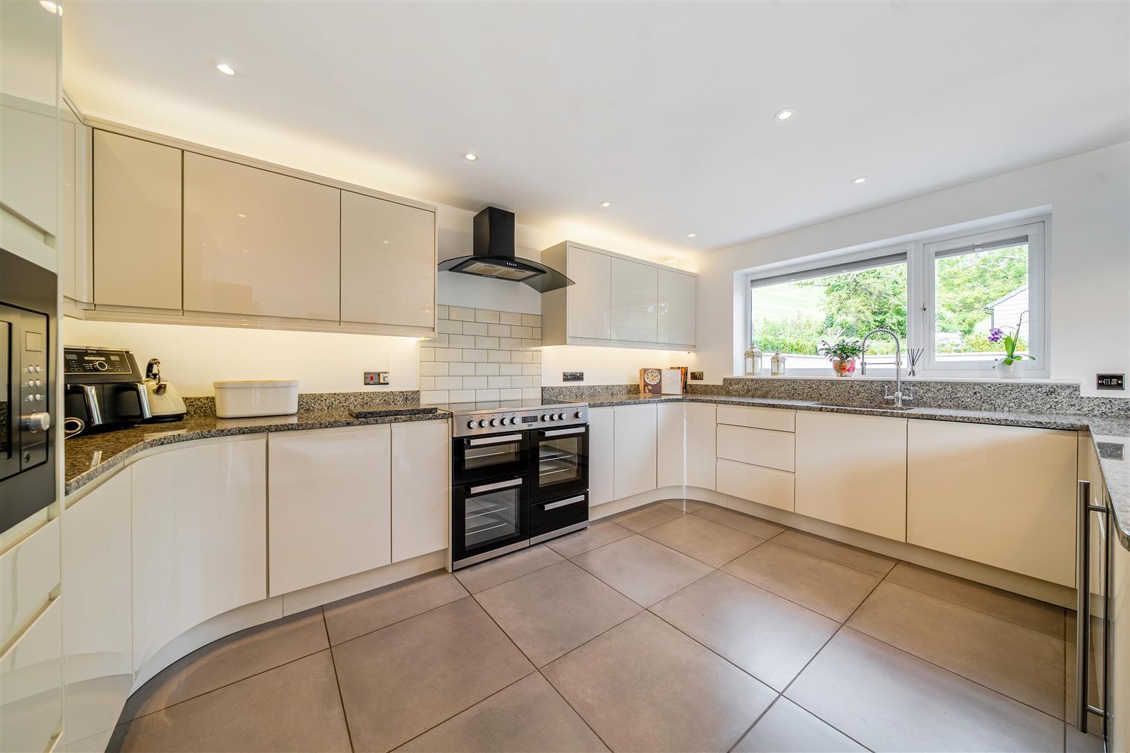 Property Image 08943443-33c1-4f26-b6fb-81995b573fe4