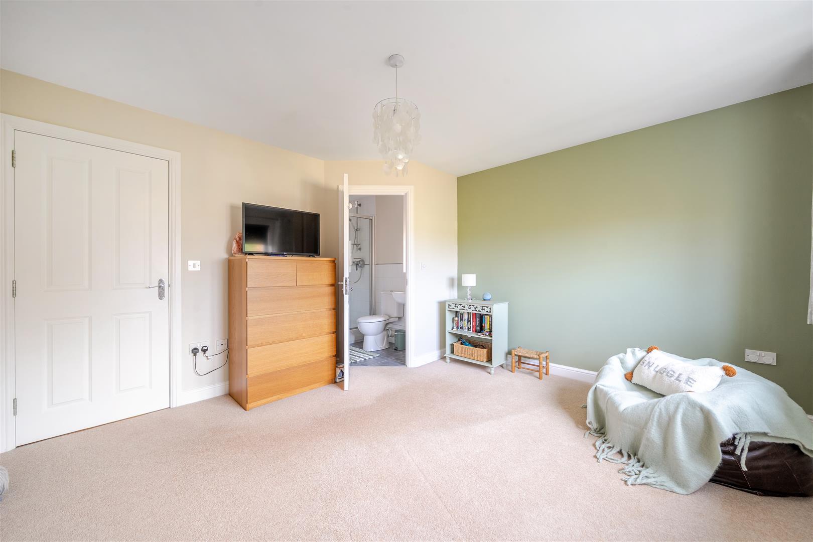Property Image 089ef3fa-195d-493d-97f6-5309ee797c82