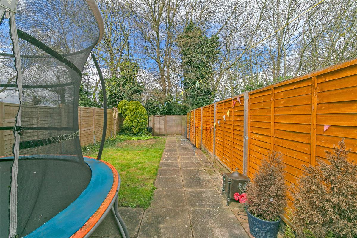 Property Image 08b08a39-d3c1-4362-8dd1-51fe54a46396