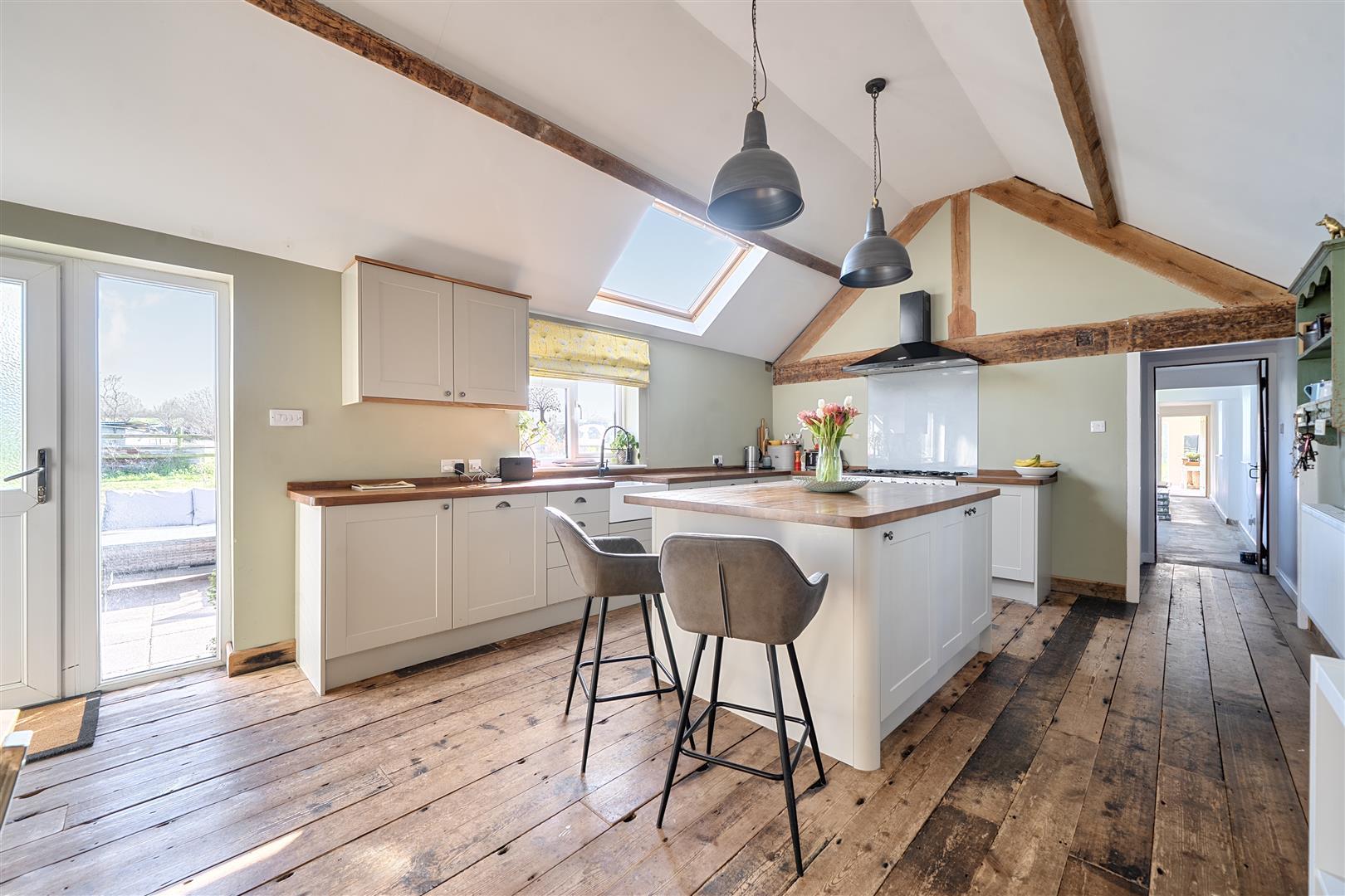 Property Image 08c75d19-d262-44e4-8339-3e0068074f86