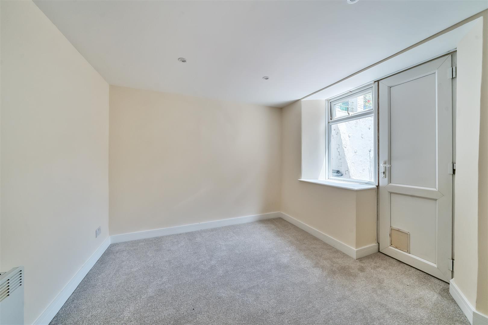 Property Image 08c9d172-5843-4fc7-9d22-3c6da4dd47a6