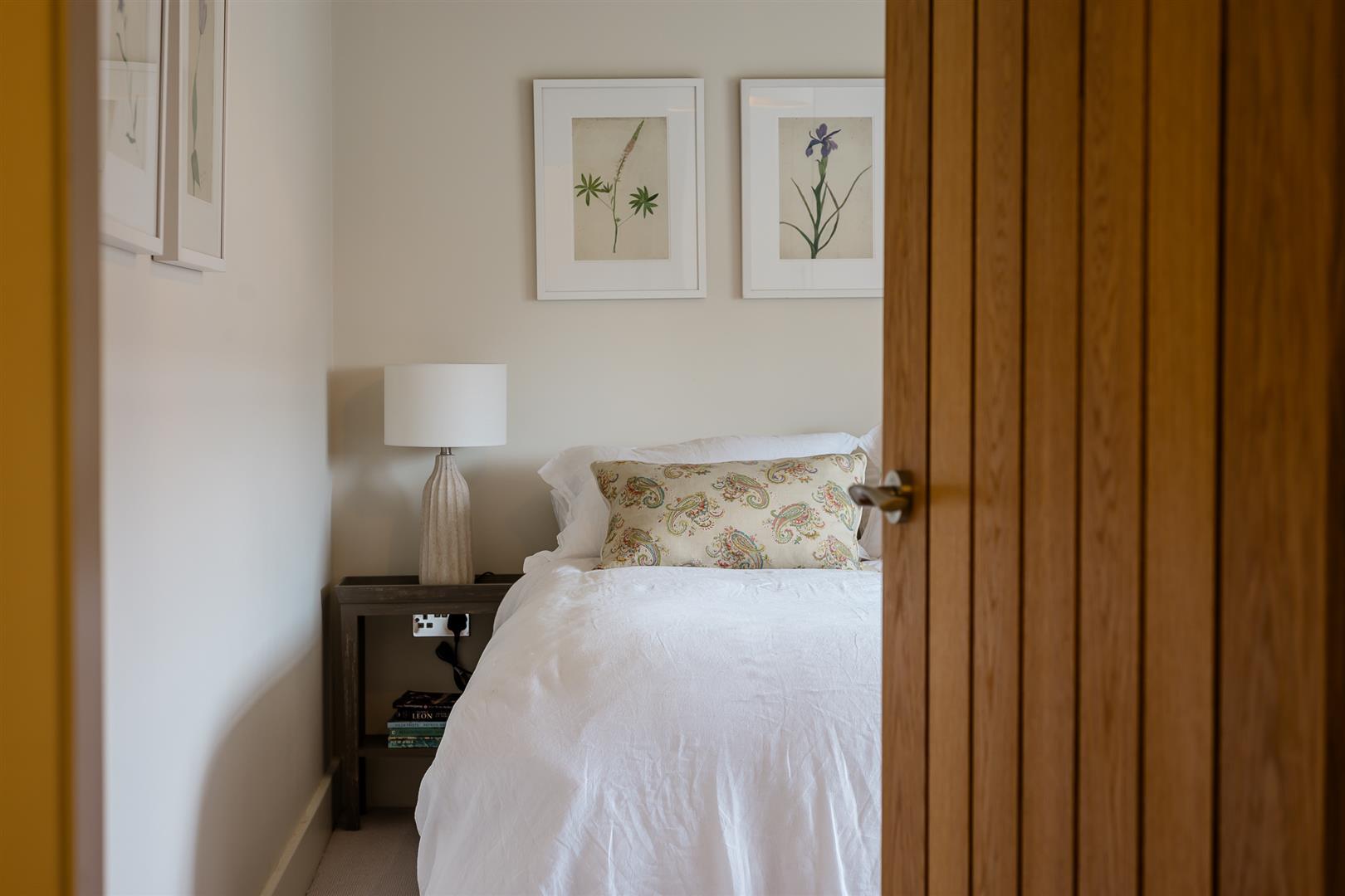 Property Image 08cdd9d8-0ce7-45c5-915d-53a433a6a9c0