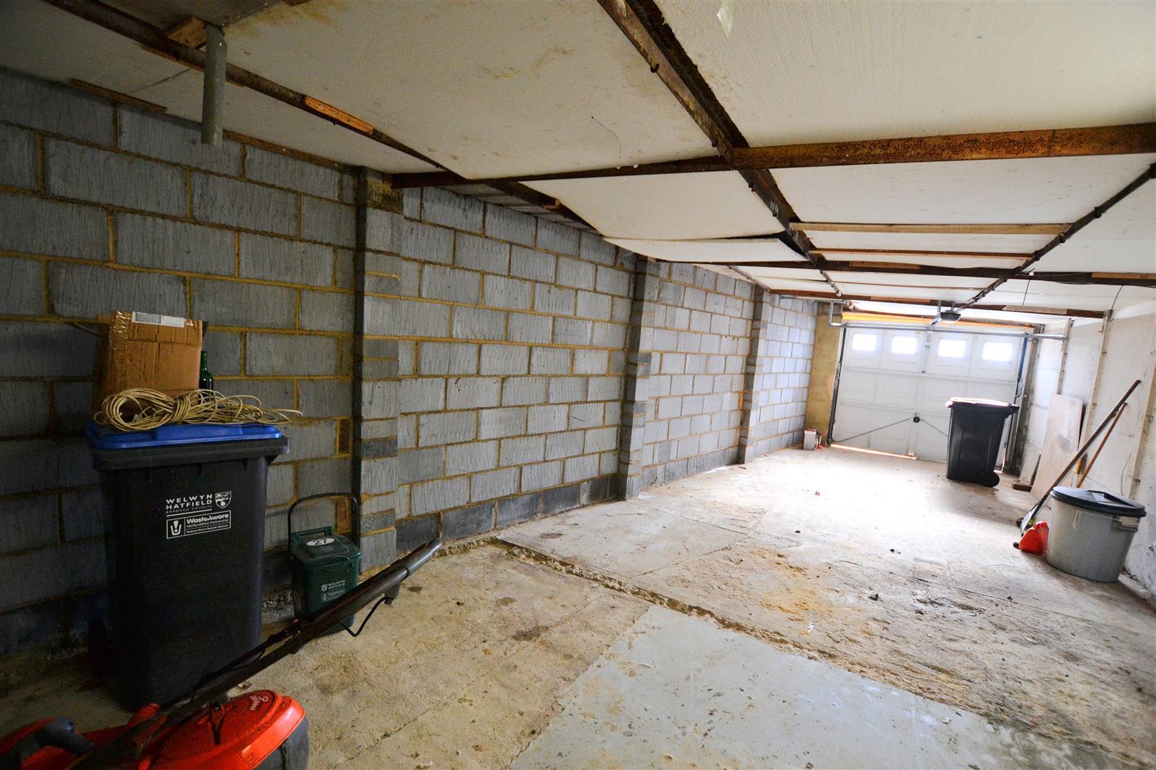 Property Image 0904eaef-9d09-4edc-885e-2aad071a042a