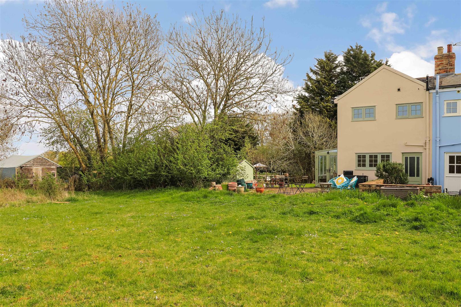 Property Image 090a34d5-e4b7-42f9-a37d-8620a2712174