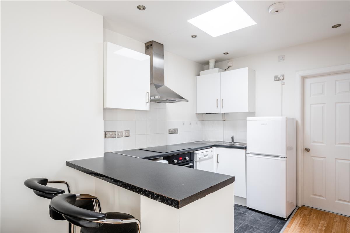 Property Image 093de3b2-59c3-4371-ab44-0ddb2453ccae