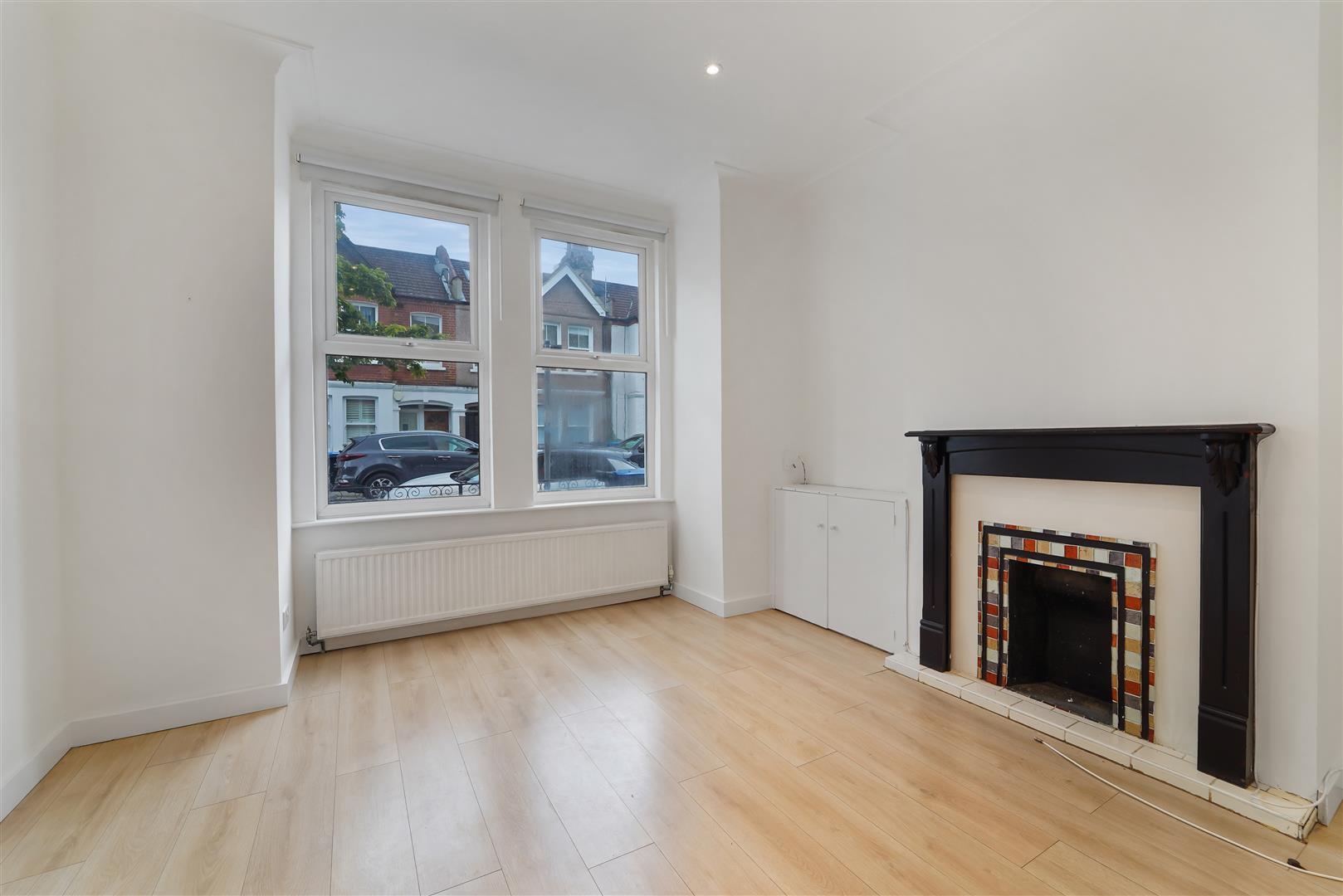 Property Image 093e3772-3fe3-451e-950b-f54b8e411ee9
