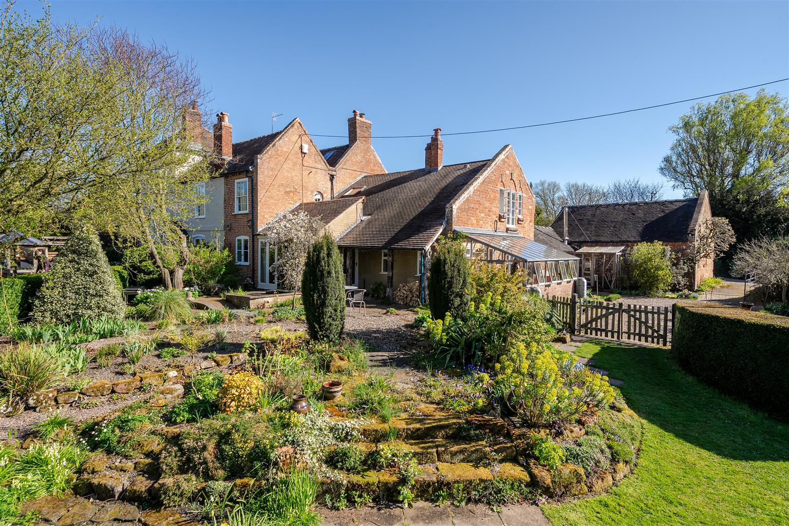 Property Image 0941db90-7cd7-4443-8037-d5174415c48f