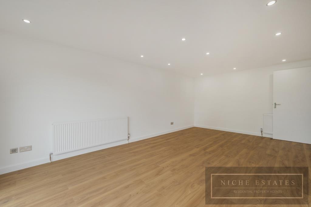 Property Image 0965e22b-16c0-48d9-ad8a-f5aac7454e39