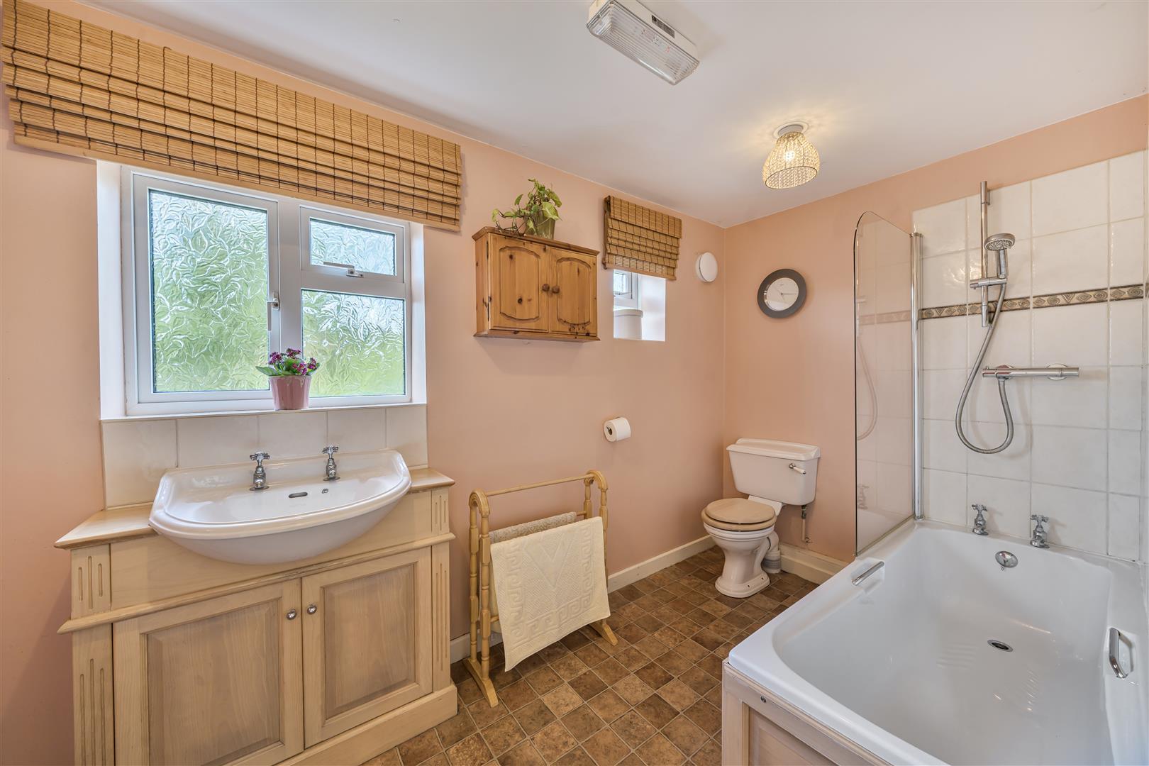 Property Image 09844f5a-a6a6-44d8-93b4-7b60843708f3