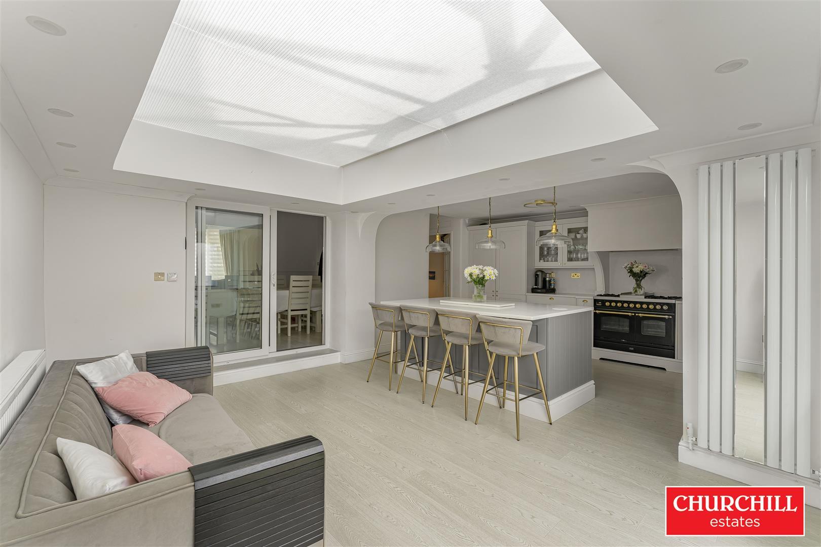 Property Image 0985f418-72ff-4701-9a25-653fe628a22b