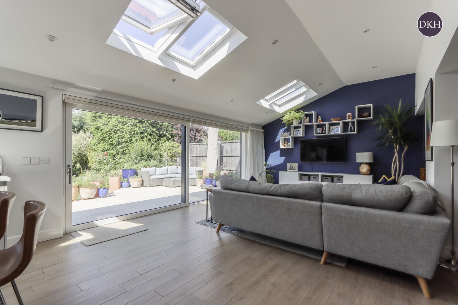 Property Image 09874a21-1a9a-48f6-b200-2d20258a3f07