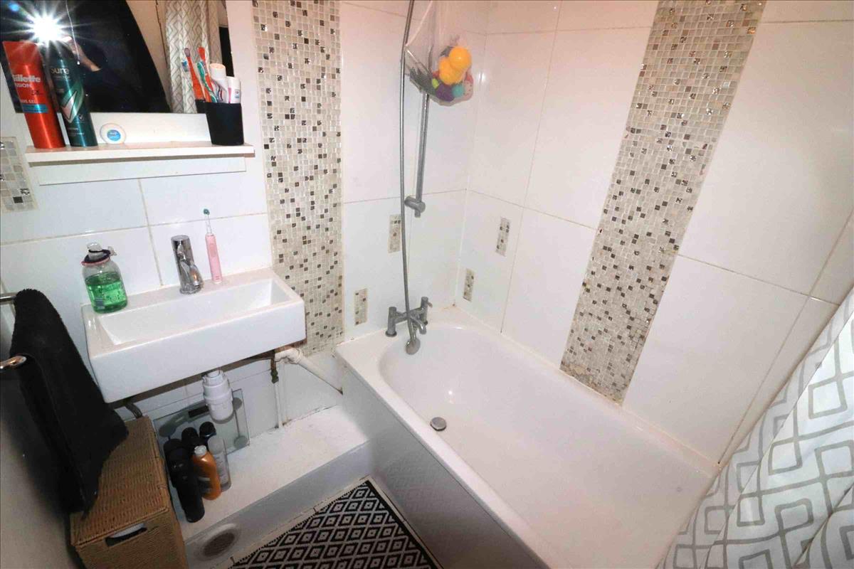 Property Image 0989d841-0283-49c6-85f3-ce53fce7930c