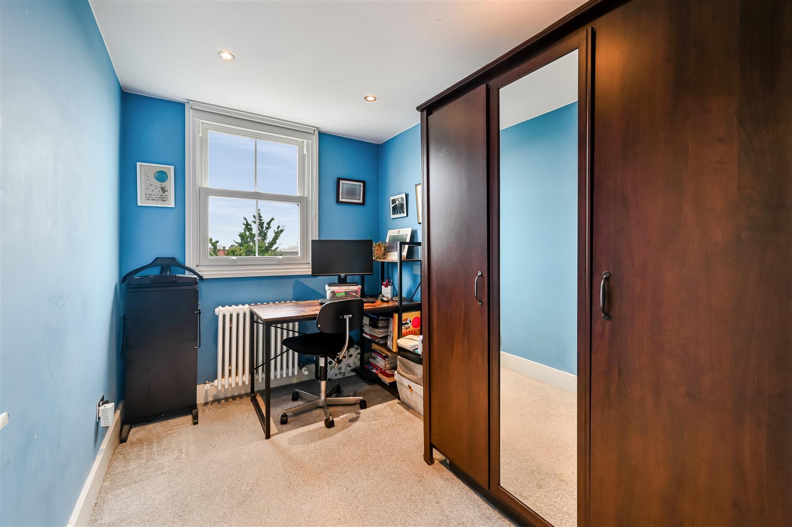 Property Image 098aac3b-990a-43fd-851a-ad46676c070e