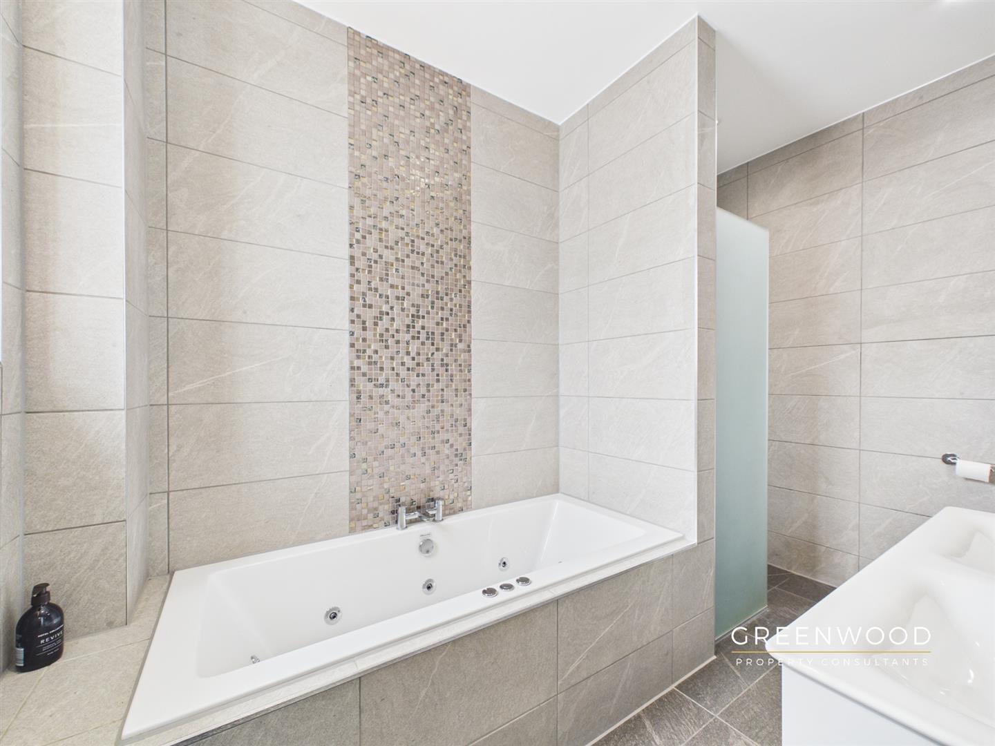 Property Image099255a9-2174-4e64-8e88-2e45c103f4b1