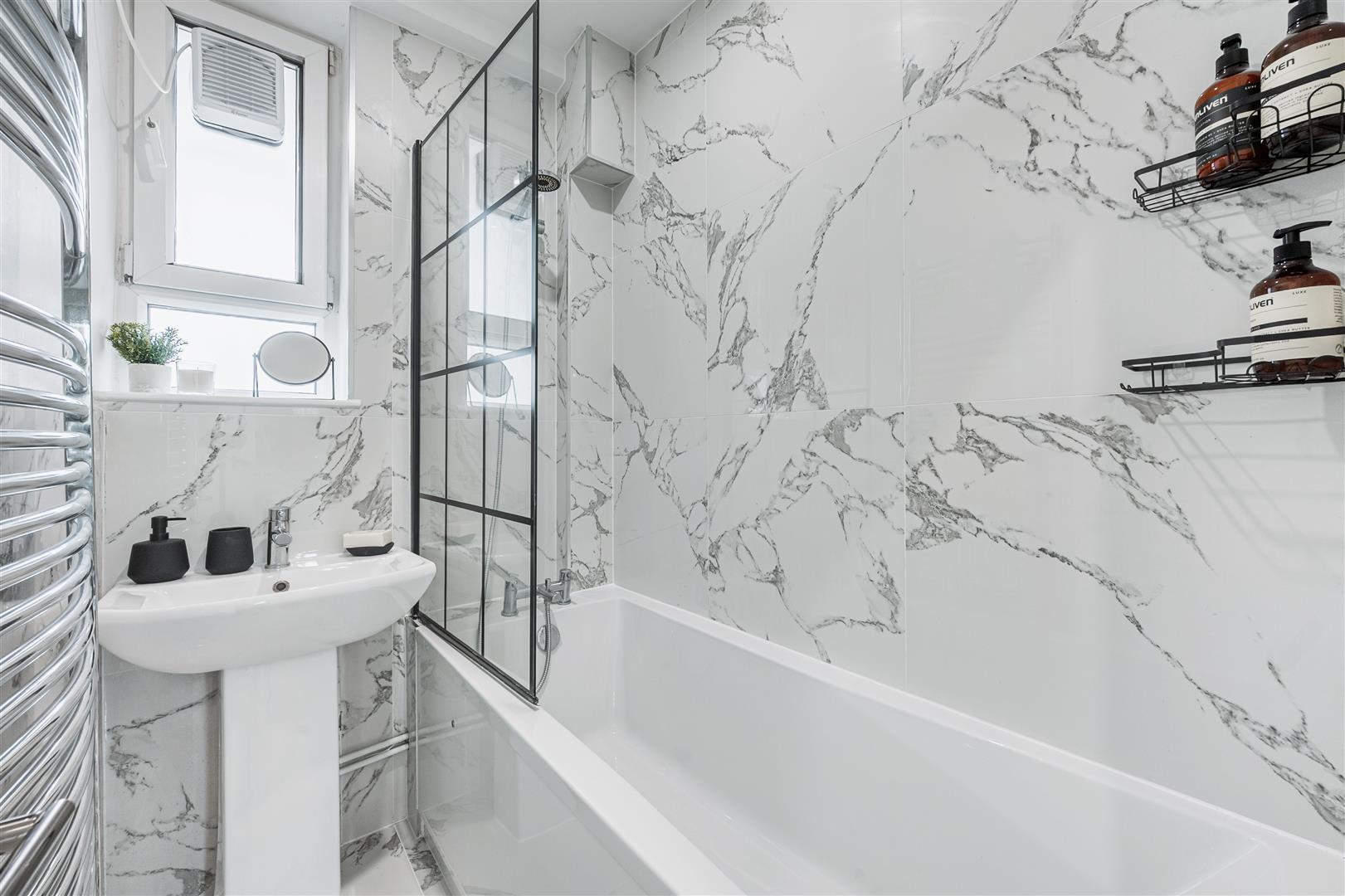 Property Image 09926419-69df-4c0c-bcd9-dadd08b92c2d