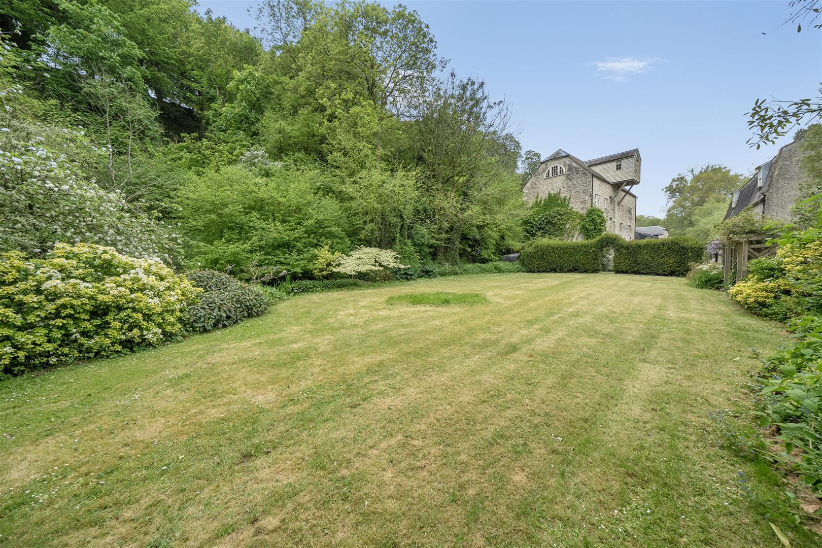 Property Image 099428d8-bf35-40f8-b4d4-b925450eb44a
