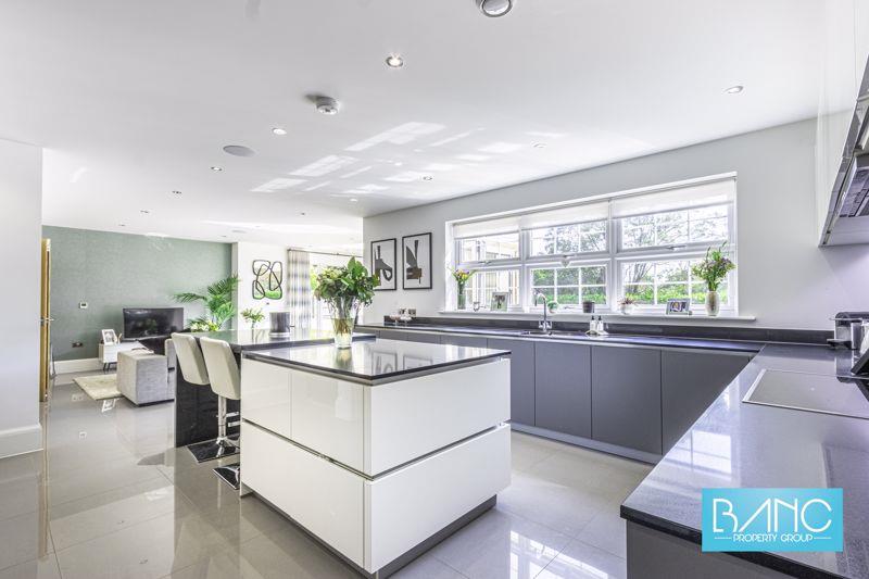 Property Image 09b115dd-1d3f-4e6f-a463-30753a186757