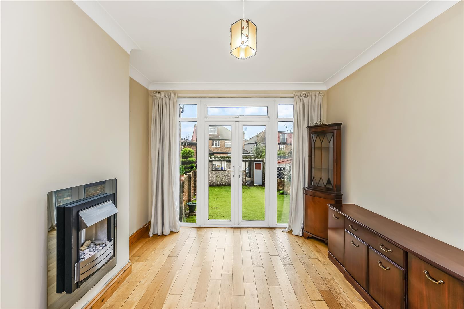 Property Image 09c4261c-5571-4dcd-abf6-8968305ff92e