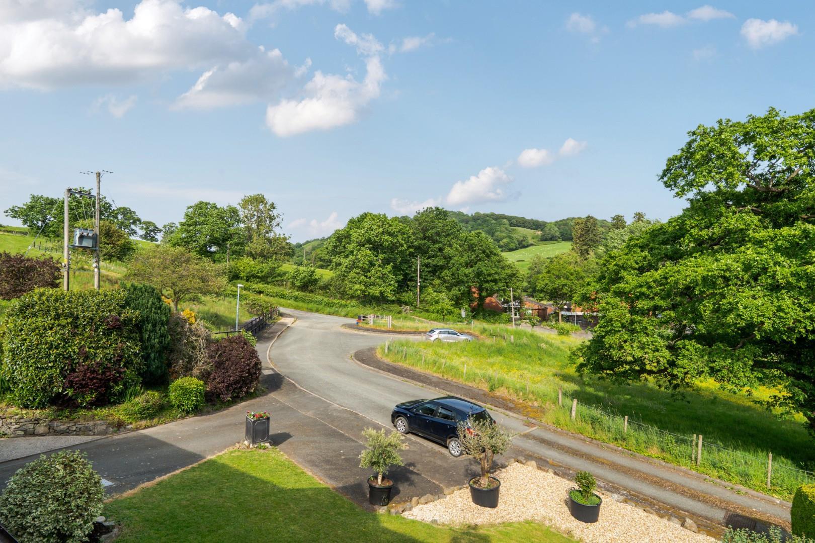 Property Image 09c92400-c56a-4aff-9885-fb98384a8223