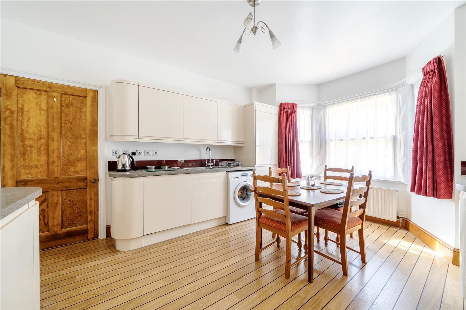 Property Image 09d49b4d-54a1-49ec-9156-d63204427f13
