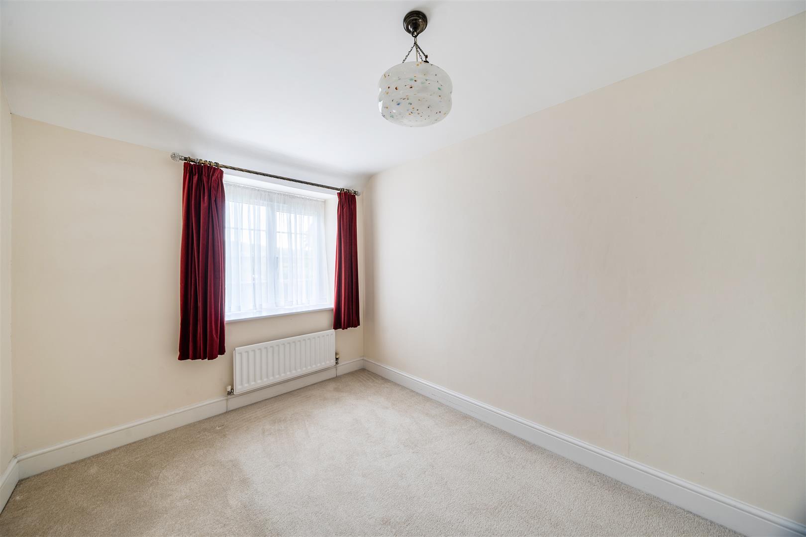 Property Image 09f33c9c-e875-4bda-abb5-6e5f17d72c76