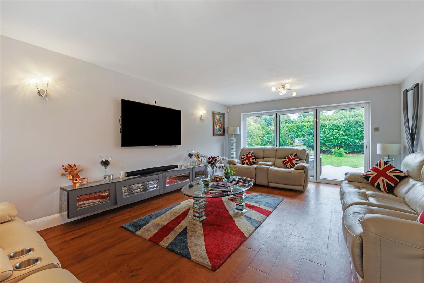 Property Image 09f39f95-9cbf-4ee7-b5e8-c0fc61cc0284