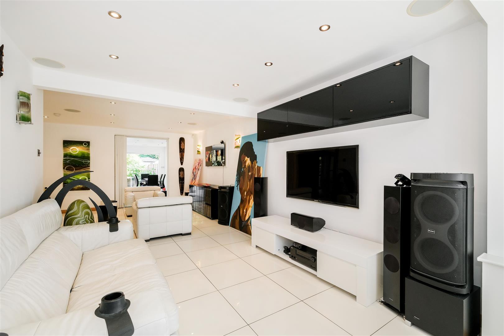 Property Image 09f5f132-981c-48f3-b979-cb8bb2bfbc0f